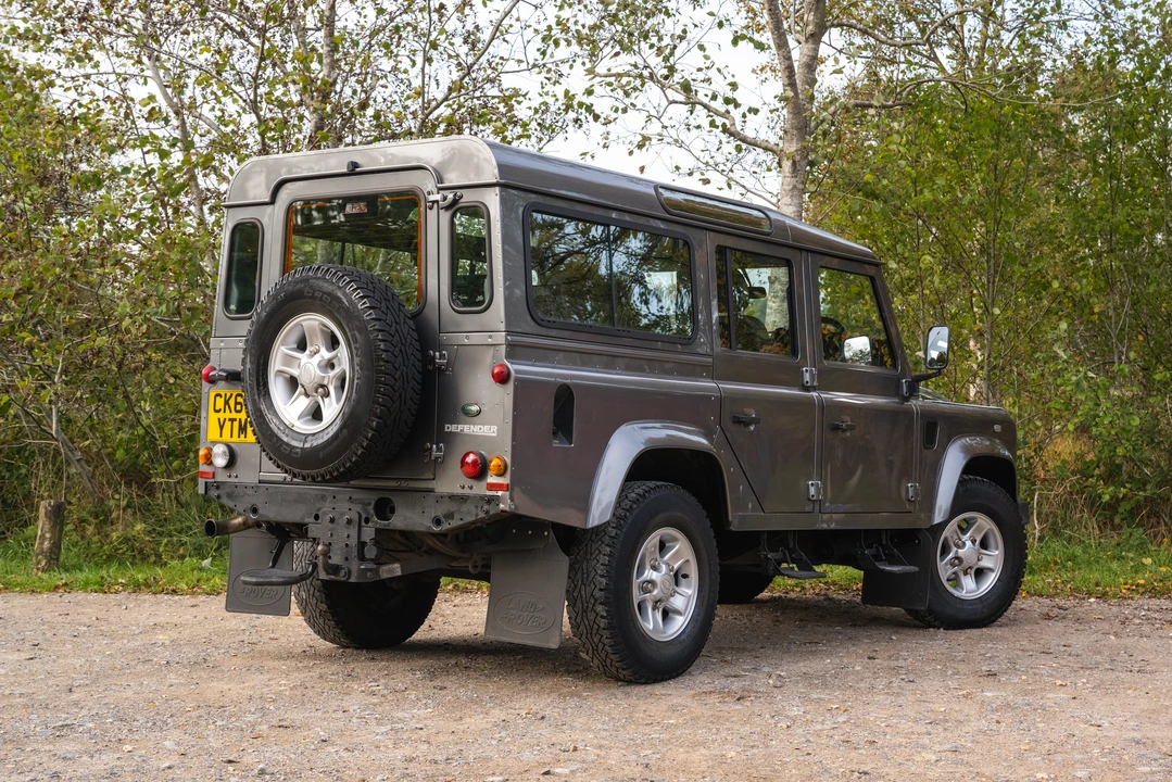 2011 Land Rover Defender 110 - Image 8 of 31
