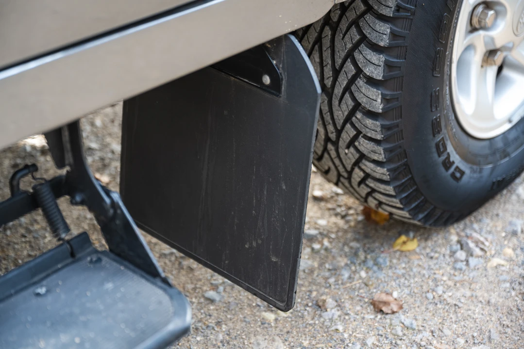 2011 Land Rover Defender 110 - Image 18 of 31