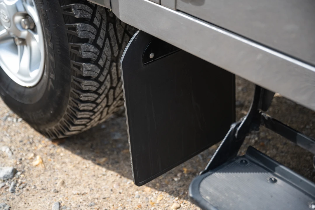 2011 Land Rover Defender 110 - Image 19 of 31
