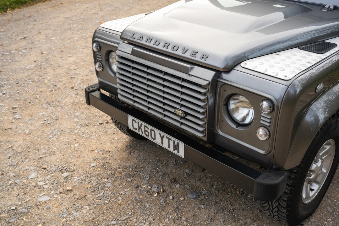 2011 Land Rover Defender 110 - Image 20 of 31