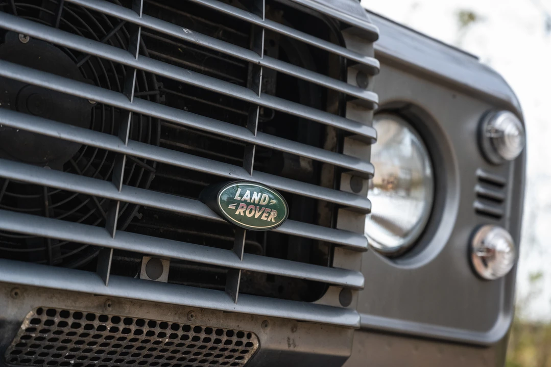 2011 Land Rover Defender 110 - Image 24 of 31