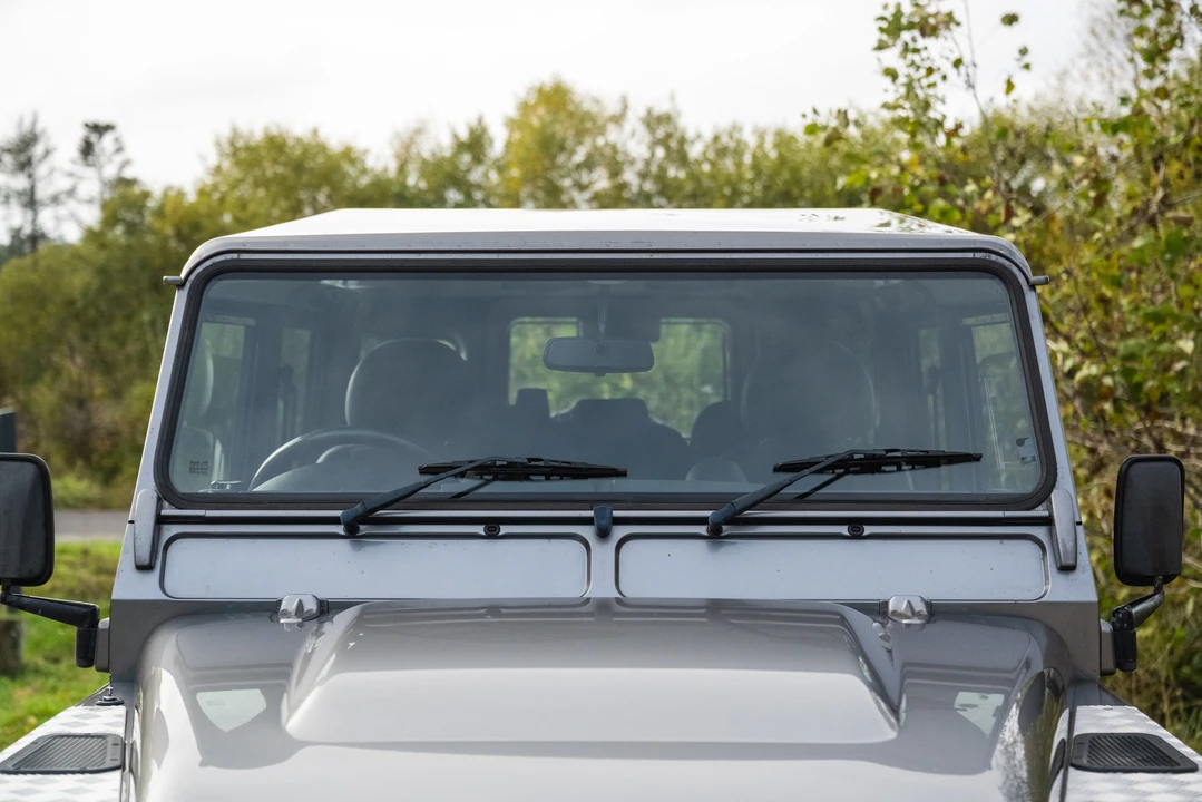 2011 Land Rover Defender 110 - Image 30 of 31