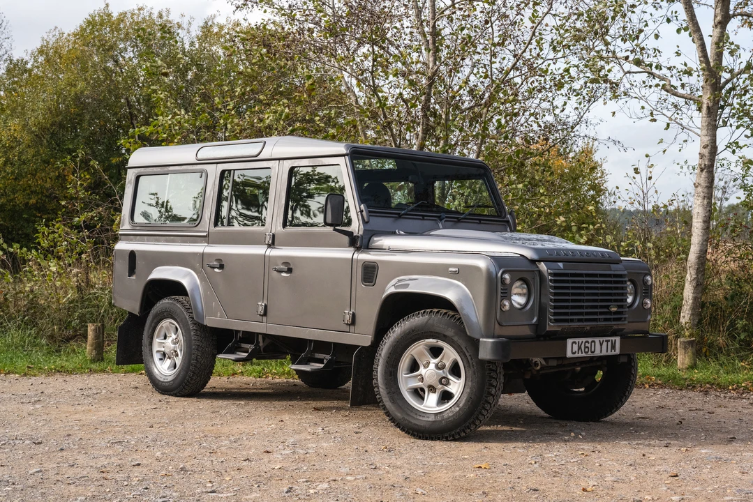 2011 Land Rover Defender 110 - Image 10 of 31