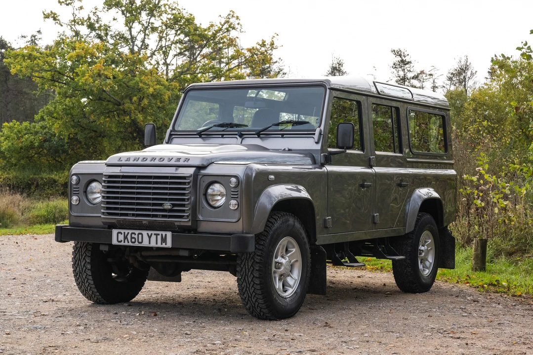 2011 Land Rover Defender 110 - Image 11 of 31
