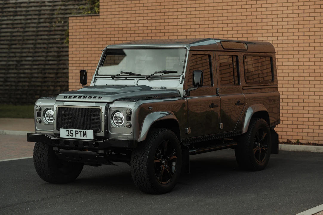 2011 Land Rover Defender 110 - Image 12 of 31