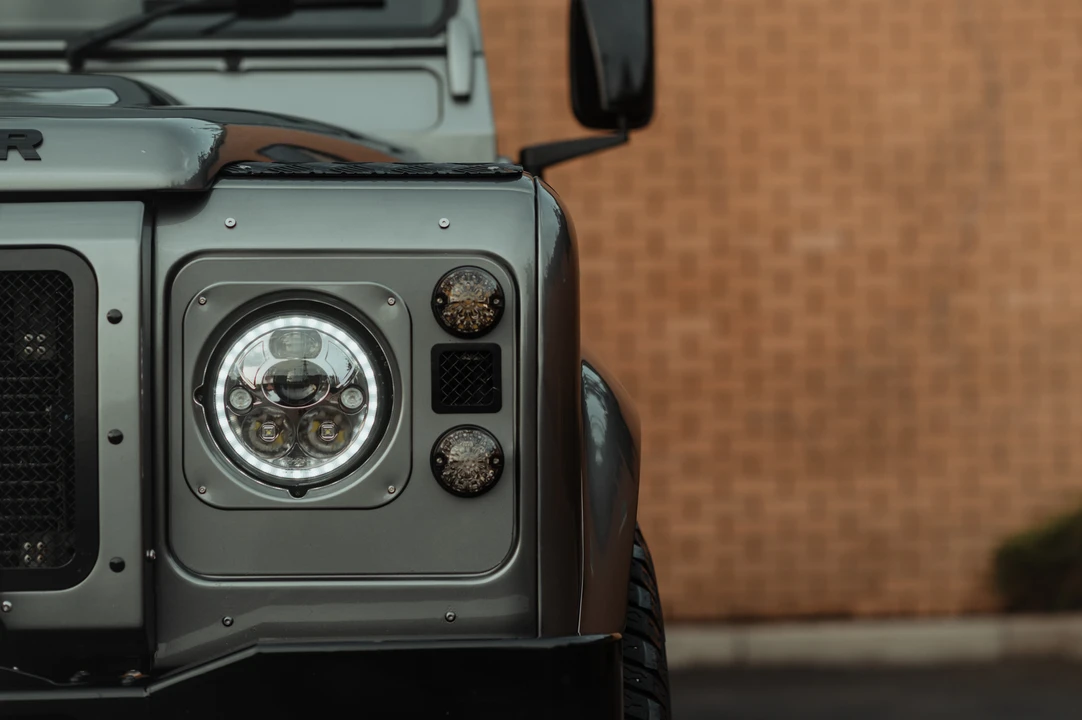 2011 Land Rover Defender 110 - Image 20 of 31