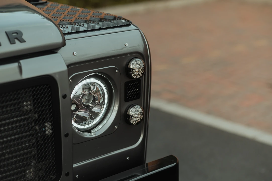 2011 Land Rover Defender 110 - Image 21 of 31