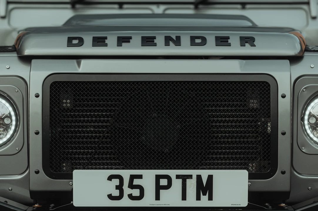 2011 Land Rover Defender 110 - Image 23 of 31