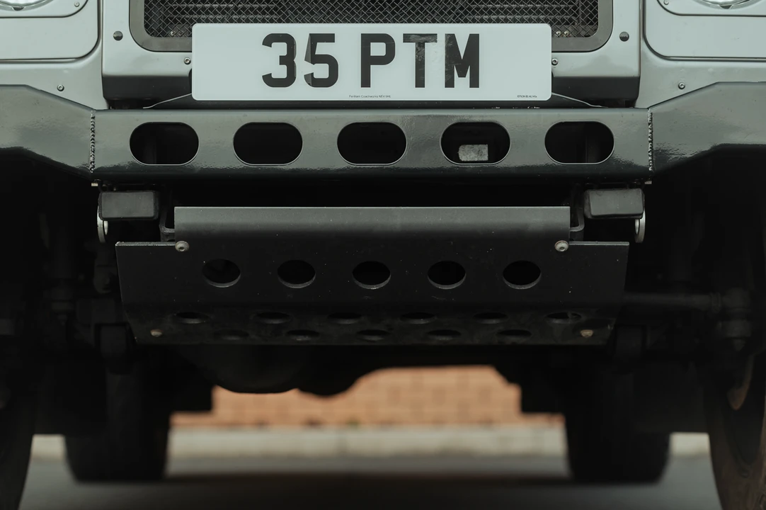 2011 Land Rover Defender 110 - Image 24 of 31