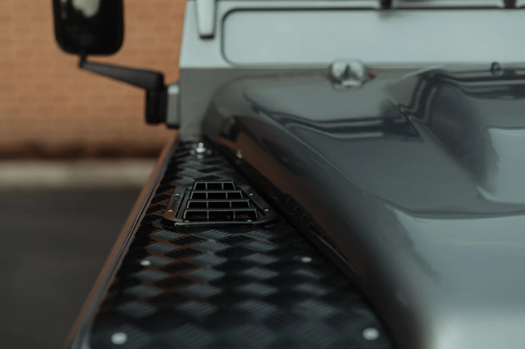 2011 Land Rover Defender 110 - Image 26 of 31