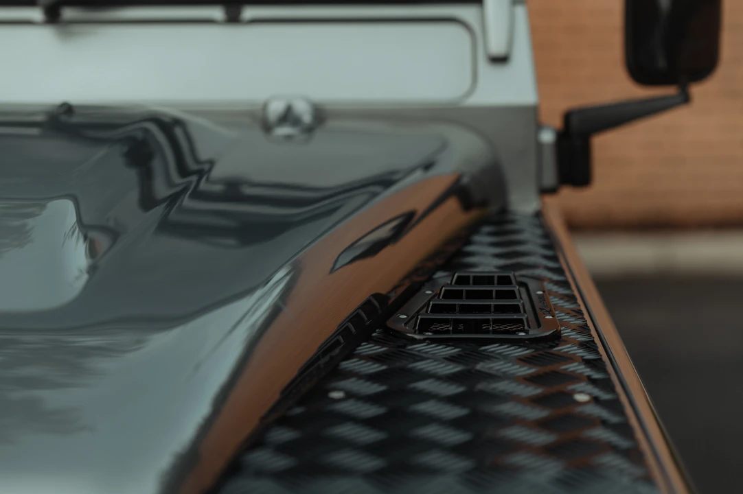 2011 Land Rover Defender 110 - Image 27 of 31
