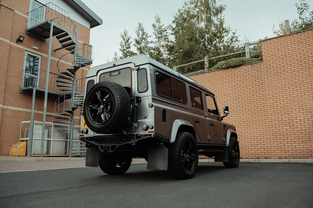 2011 Land Rover Defender 110 - Image 16 of 31