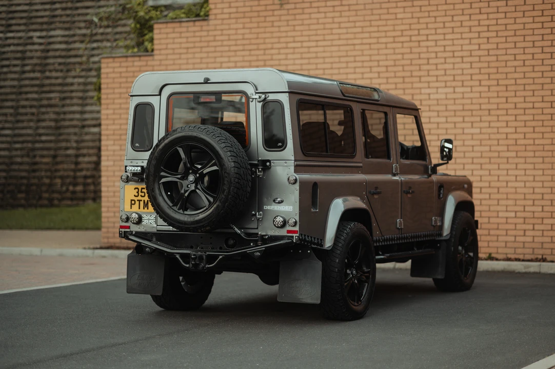 2011 Land Rover Defender 110 - Image 8 of 31