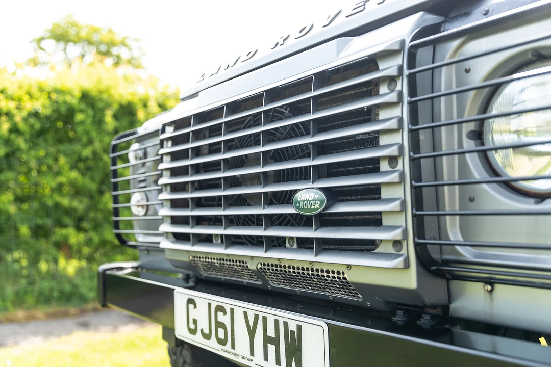 2011 Land Rover Defender 110 - Image 20 of 31