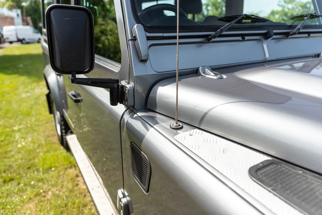 2011 Land Rover Defender 110 - Image 26 of 31