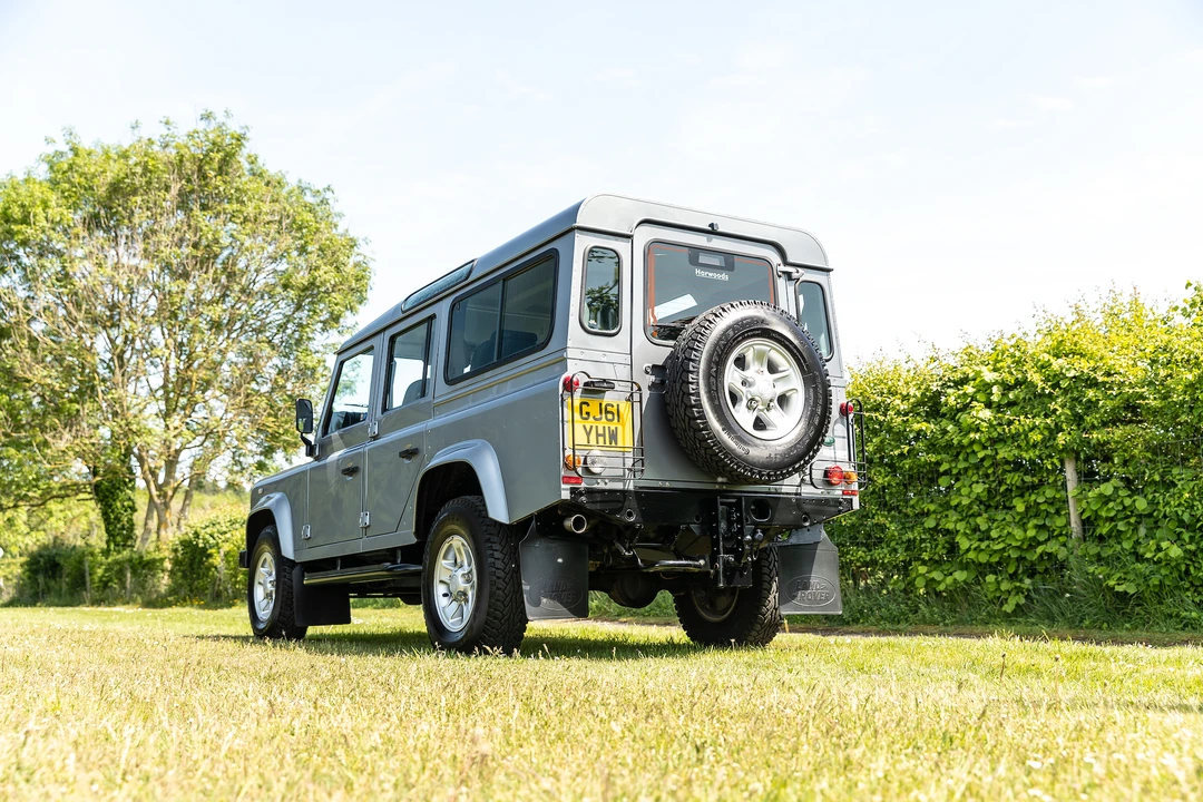 2011 Land Rover Defender 110 - Image 13 of 31