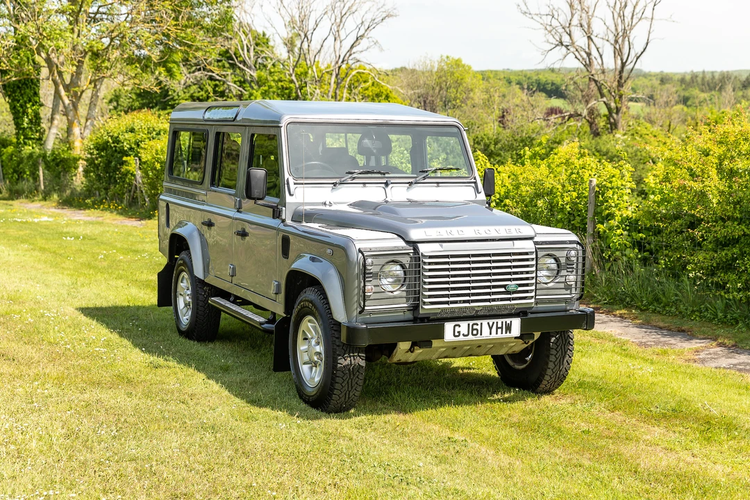 2011 Land Rover Defender 110 - Image 16 of 31