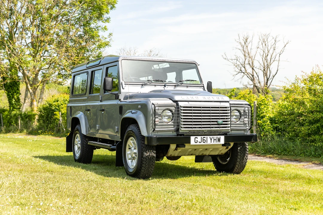 2011 Land Rover Defender 110 - Image 9 of 31