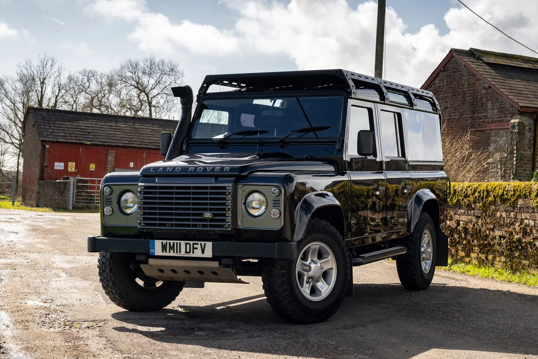 2011 Land Rover Defender 110 - Image 2 of 31
