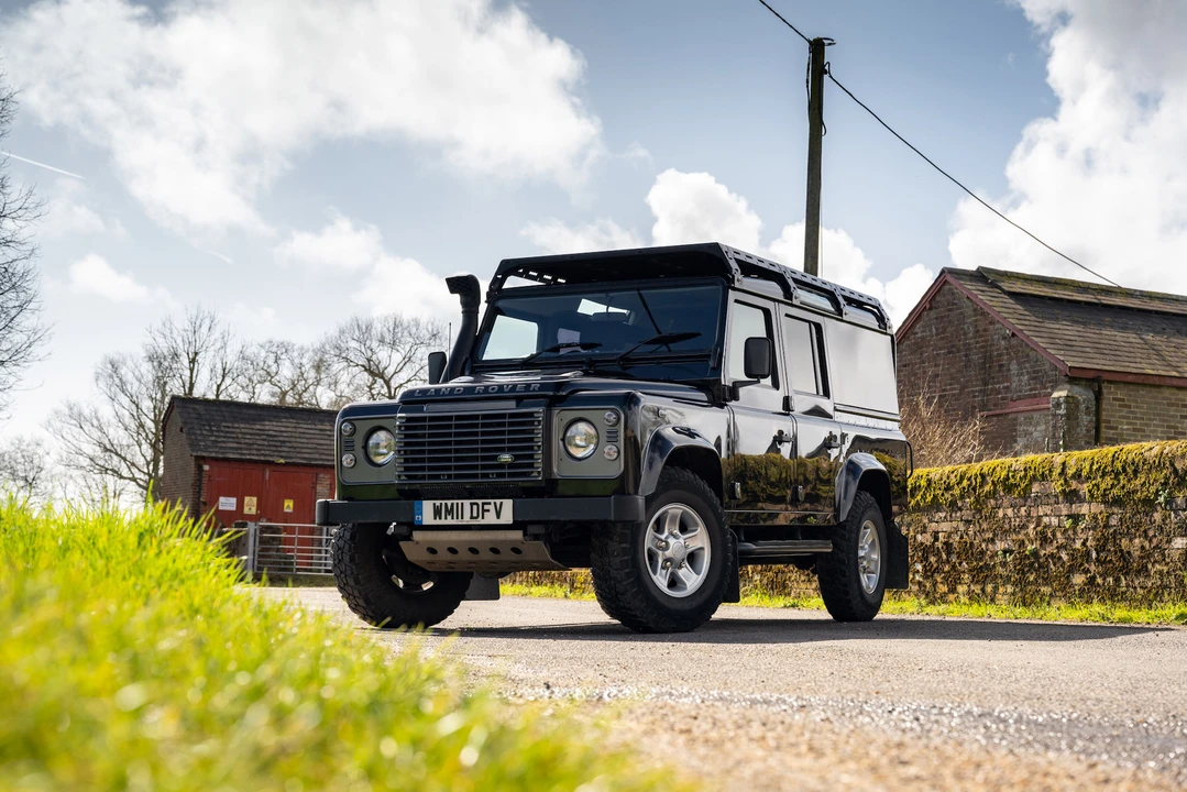 2011 Land Rover Defender 110 - Image 10 of 31