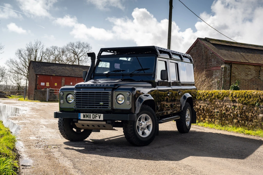 2011 Land Rover Defender 110 - Image 12 of 31
