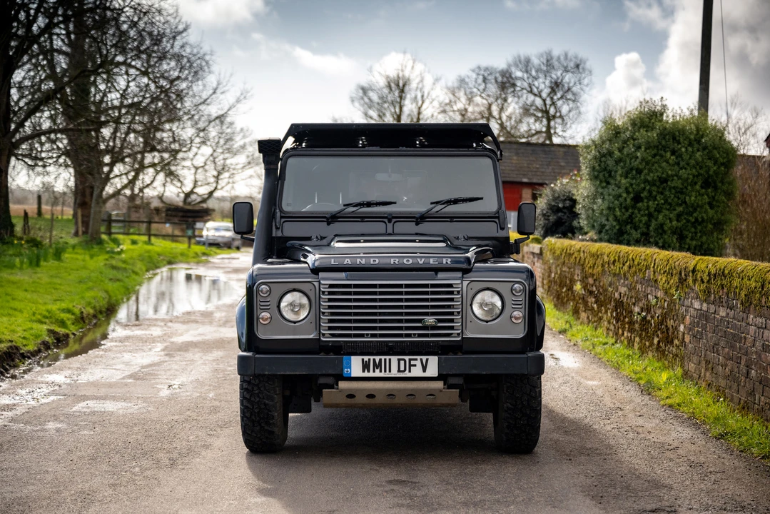 2011 Land Rover Defender 110 - Image 3 of 31