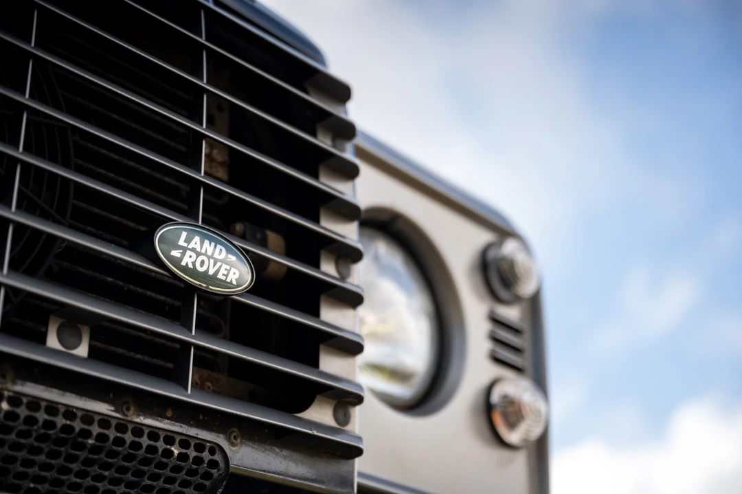 2011 Land Rover Defender 110 - Image 24 of 31