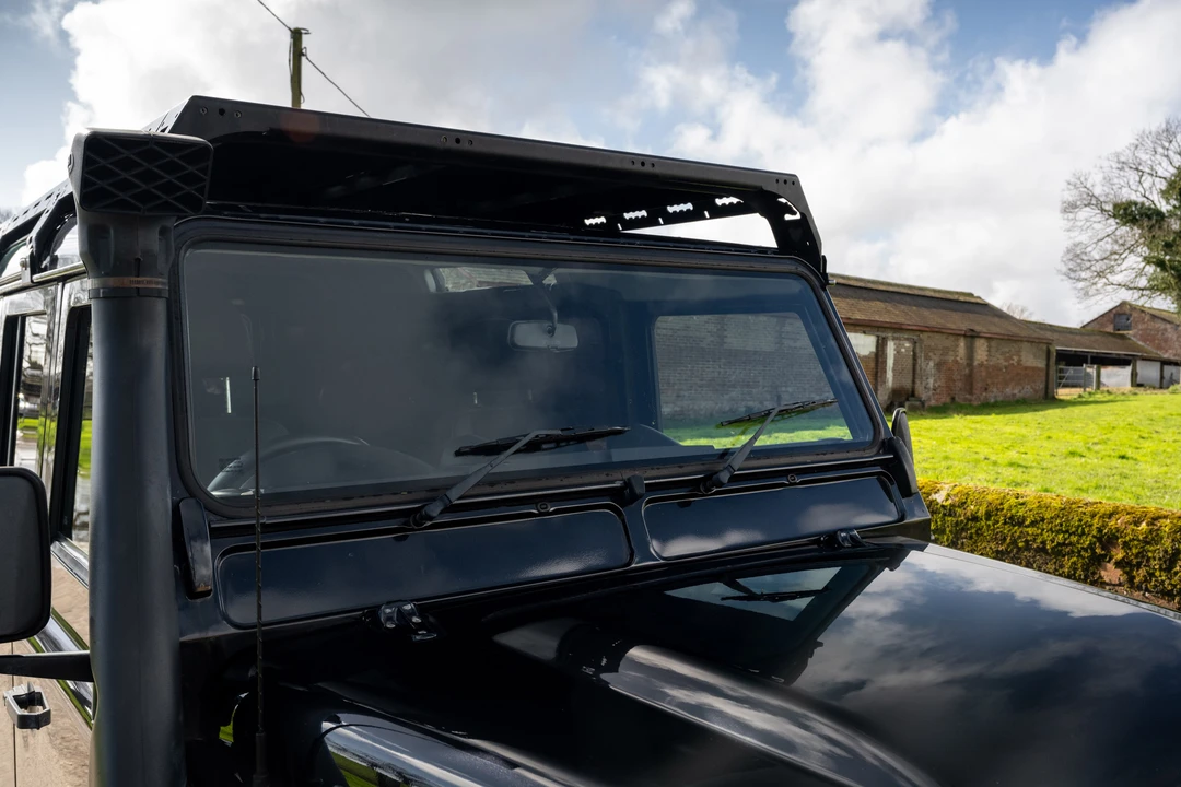2011 Land Rover Defender 110 - Image 30 of 31