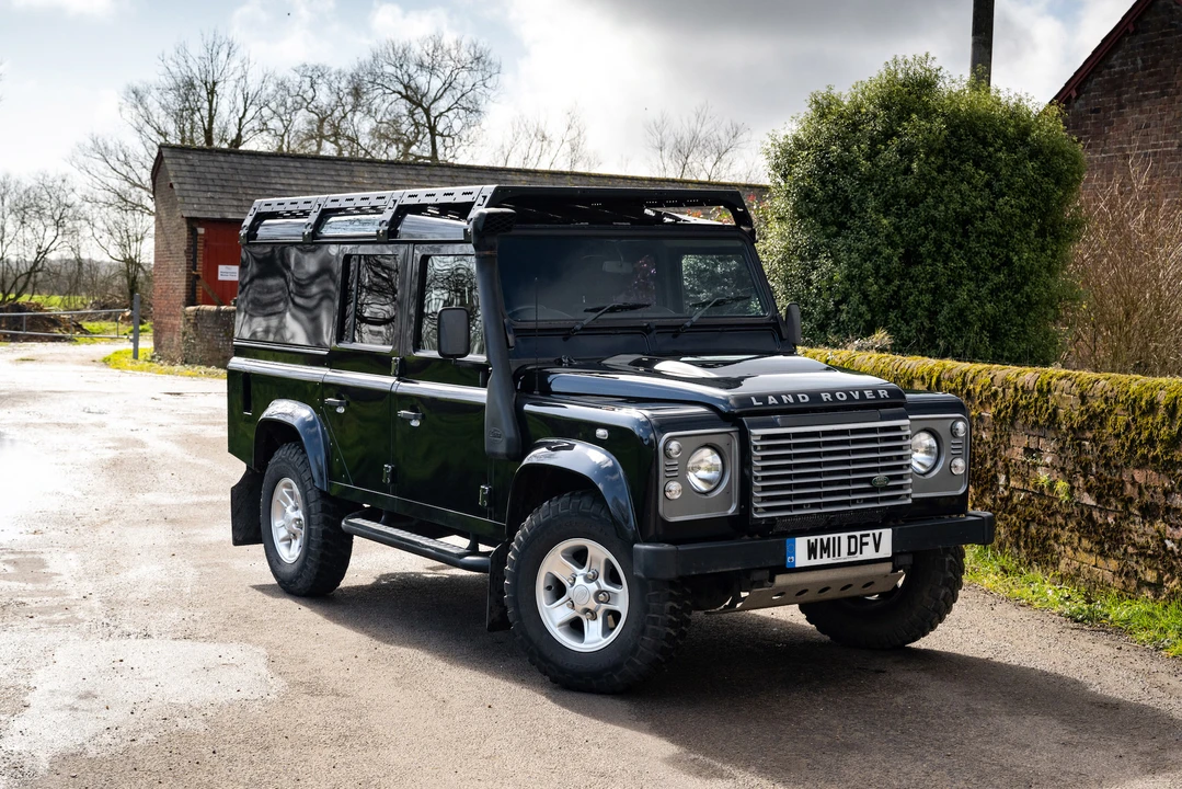 2011 Land Rover Defender 110 - Image 4 of 31