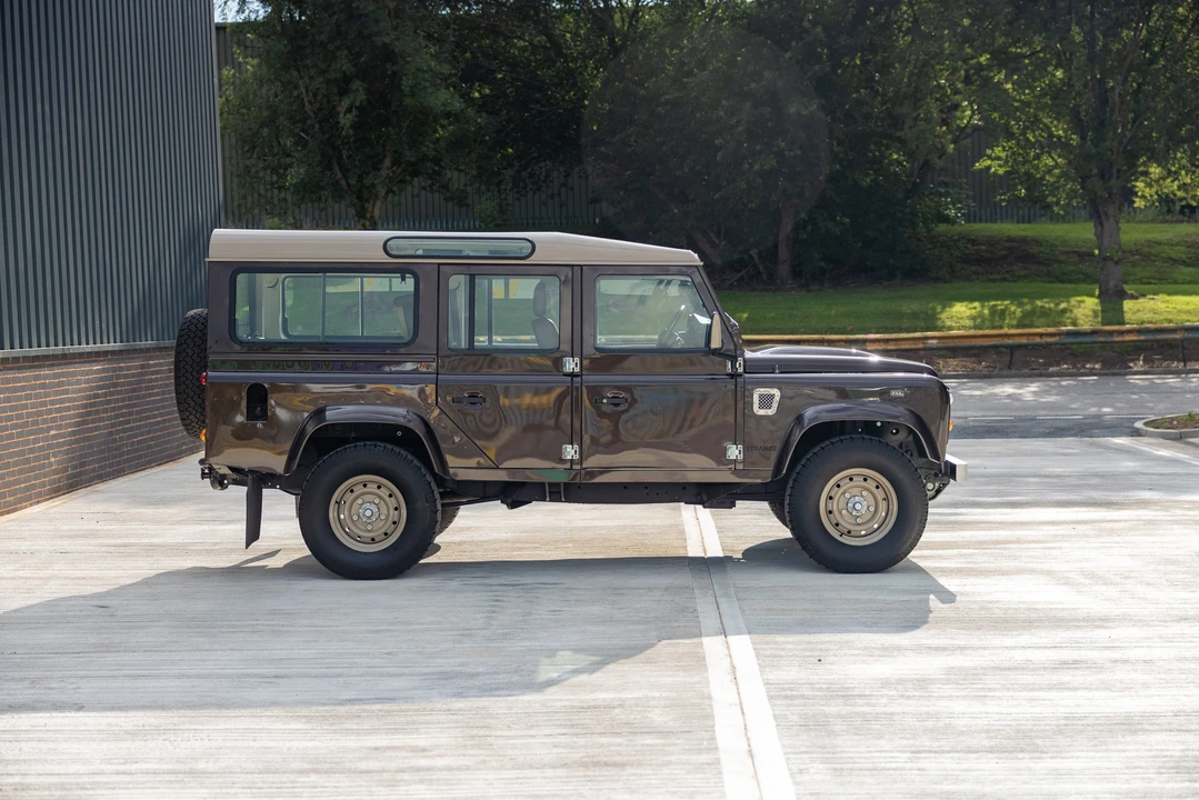 2011 Land Rover Defender 110 - Image 20 of 31