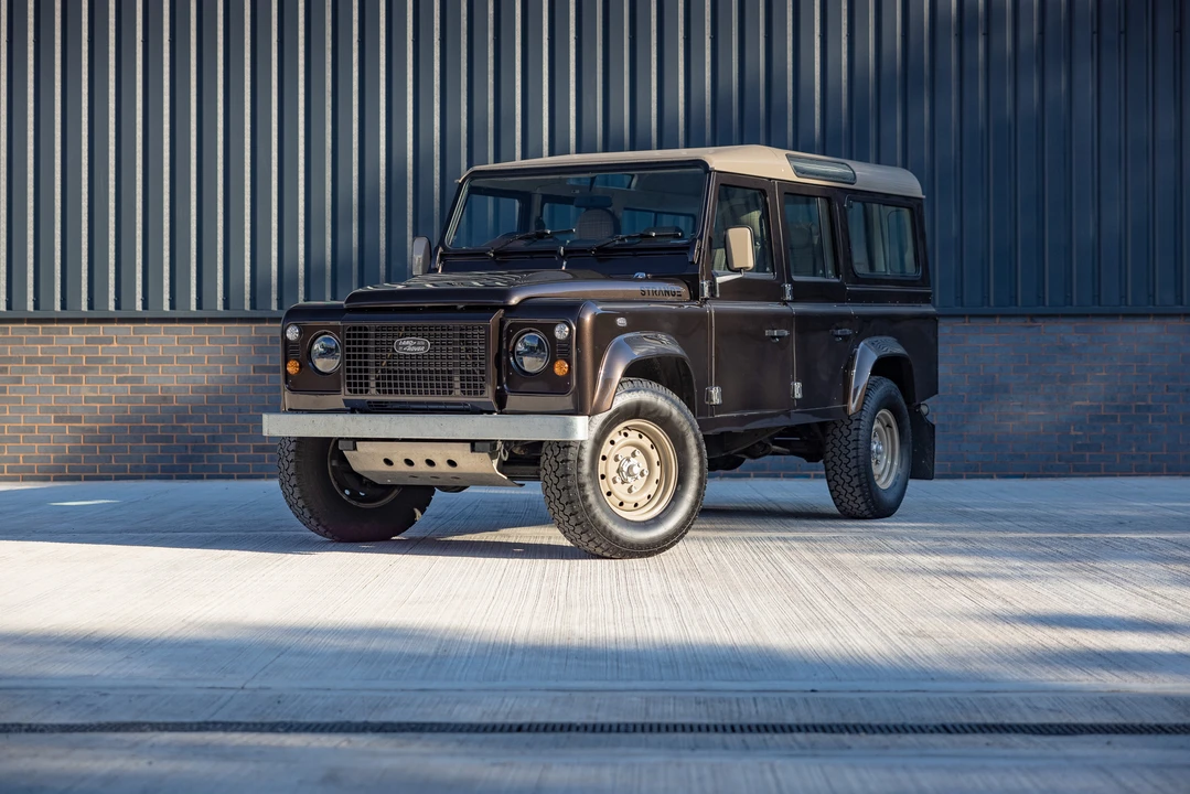 2011 Land Rover Defender 110 - Image 25 of 31