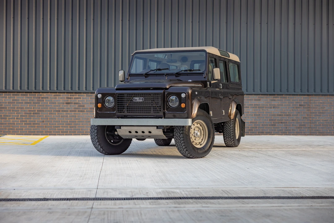 2011 Land Rover Defender 110 - Image 28 of 31