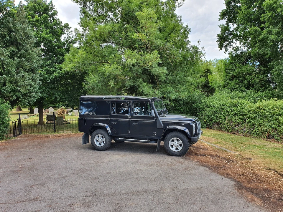 2011 Land Rover Defender 110 - Image 3 of 31