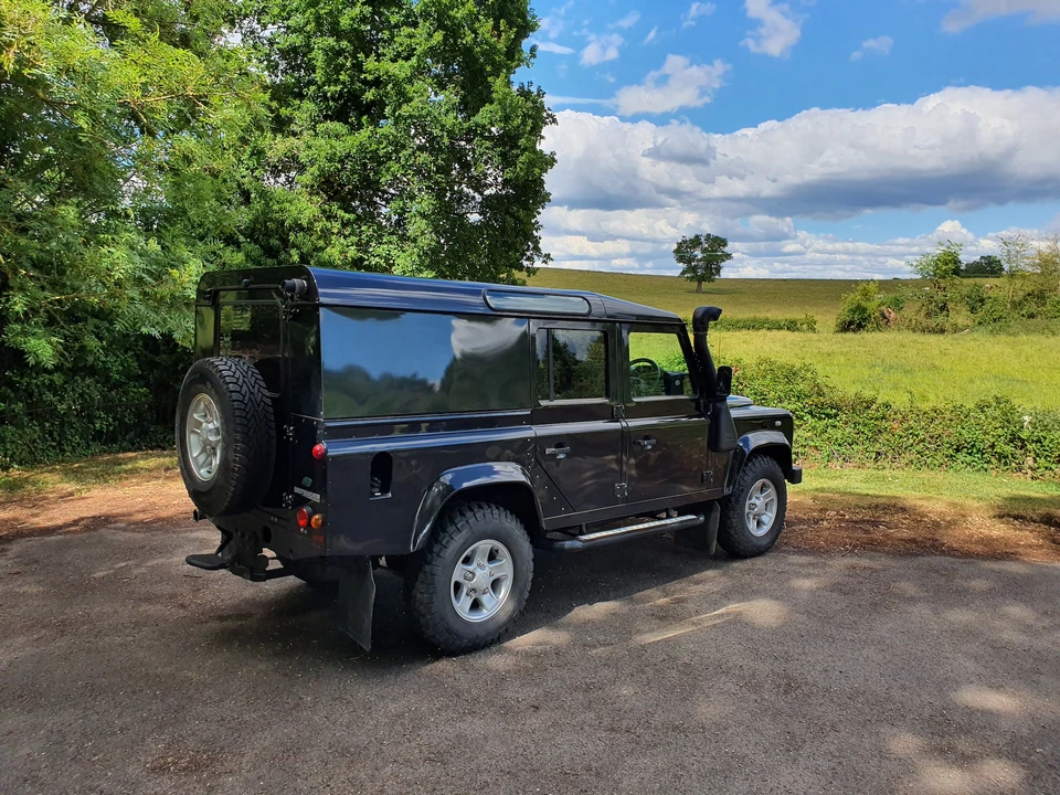 2011 Land Rover Defender 110 - Image 12 of 31