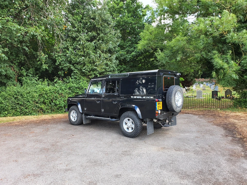 2011 Land Rover Defender 110 - Image 23 of 31