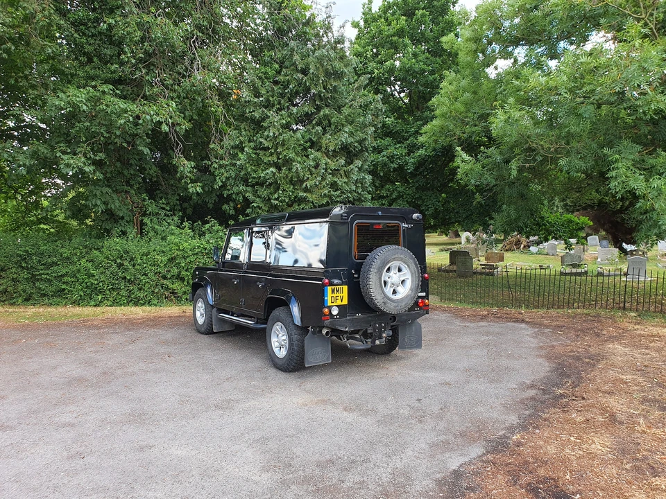 2011 Land Rover Defender 110 - Image 24 of 31