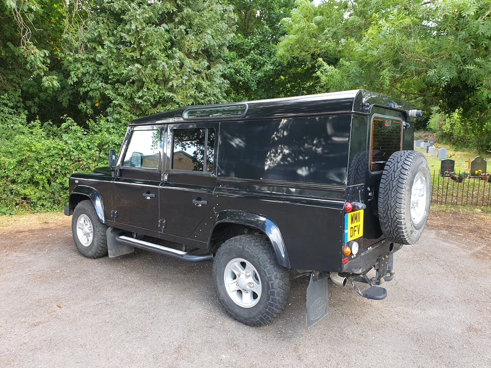 2011 Land Rover Defender 110 - Image 26 of 31