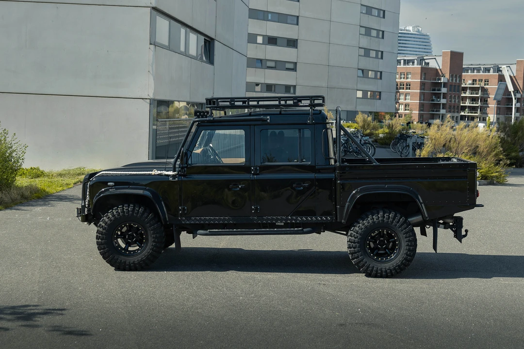 2011 Land Rover Defender 130 - Image 12 of 31