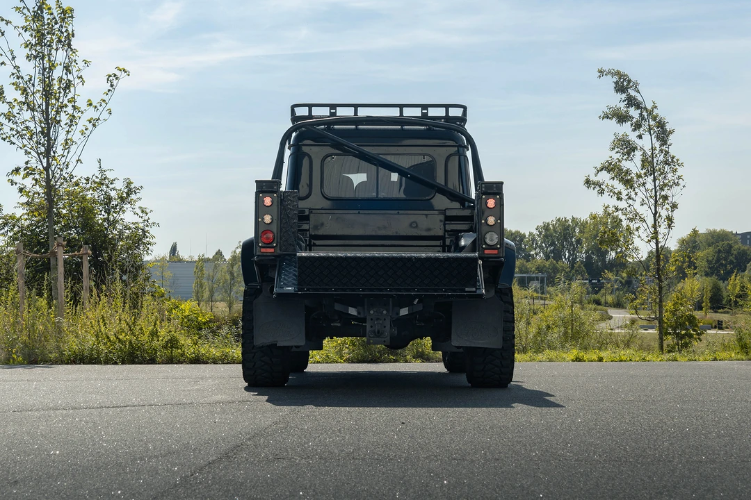 2011 Land Rover Defender 130 - Image 7 of 31