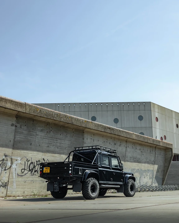 2011 Land Rover Defender 130 - Image 29 of 31