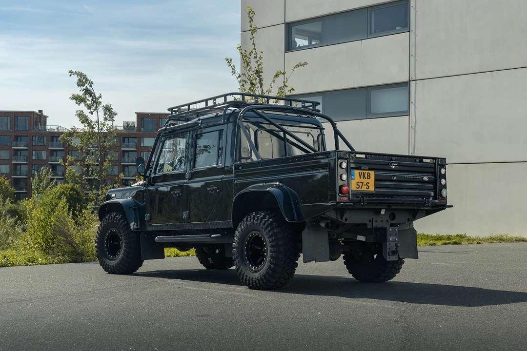 2011 Land Rover Defender 130 - Image 6 of 31