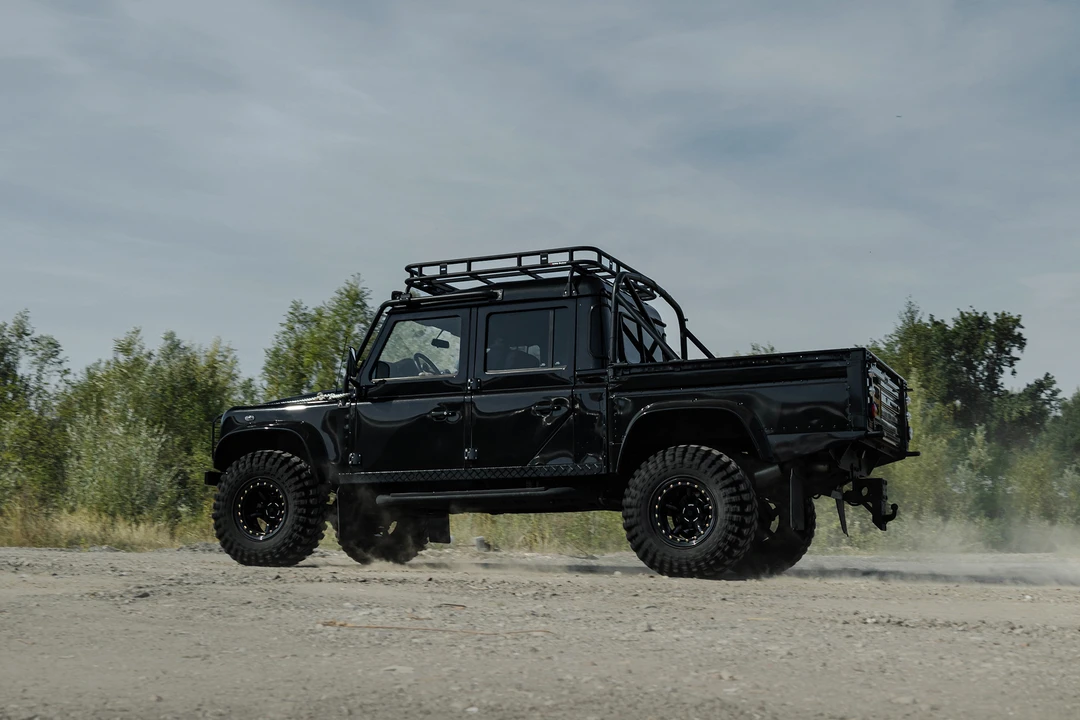 2011 Land Rover Defender 130 - Image 20 of 31