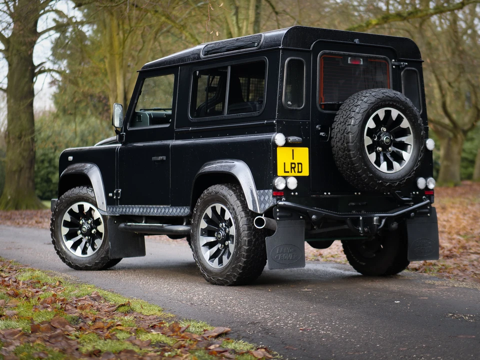 2011 Land Rover Defender 90 - Image 6 of 31