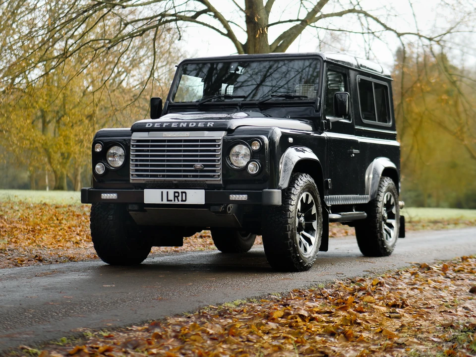 2011 Land Rover Defender 90 - Image 4 of 31