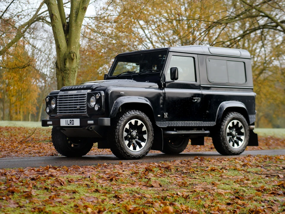2011 Land Rover Defender 90 - Image 12 of 31