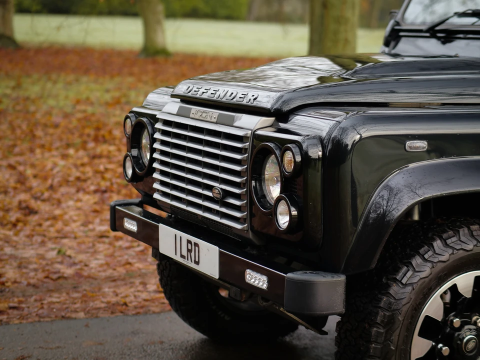 2011 Land Rover Defender 90 - Image 18 of 31