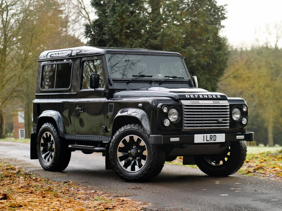 2011 Land Rover Defender 90 - Image 2 of 31