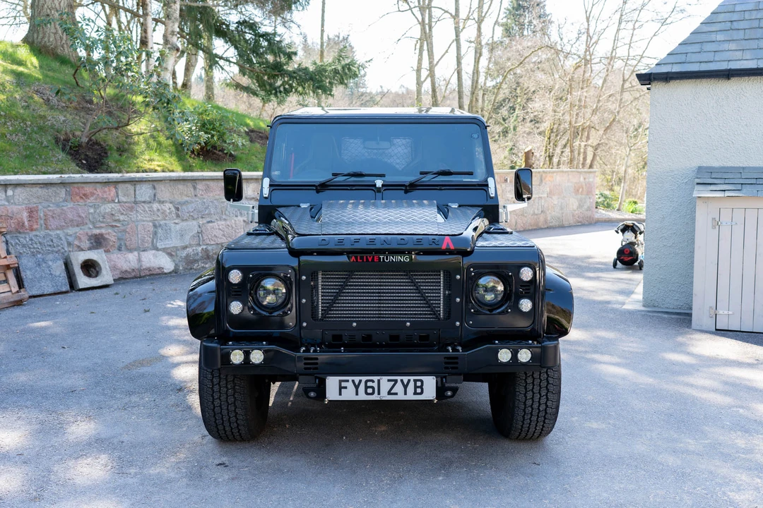 2011 Land Rover Defender 90 - Image 19 of 31