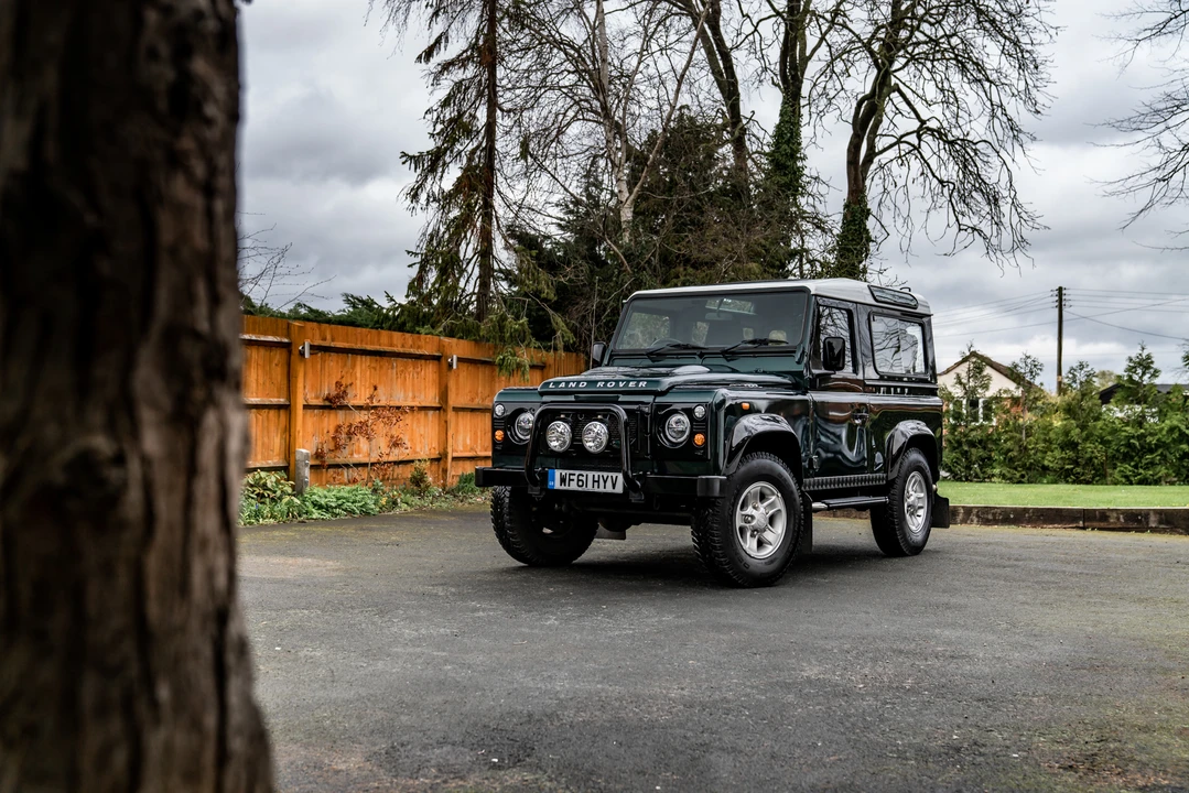2011 Land Rover Defender 90 - Image 19 of 31