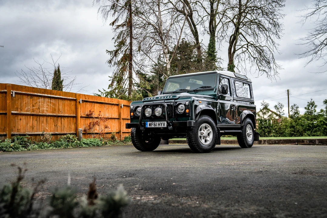 2011 Land Rover Defender 90 - Image 10 of 31